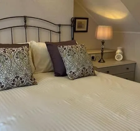 Kinsley House - Beautifully Grand Three Storey House Filey
