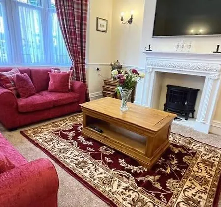 Semesterbostad Kinsley House - Beautifully Grand Three Storey House